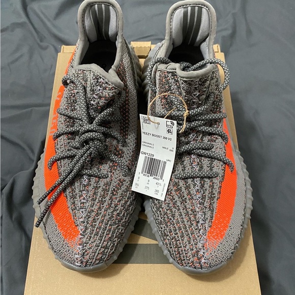 yeezy beluga 9.5